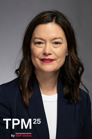 920 TPM25 Professional Headshots