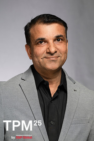 830 TPM25 Professional Headshots