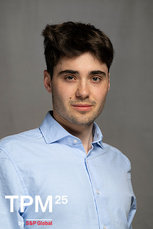 1011 TPM25 Professional Headshots