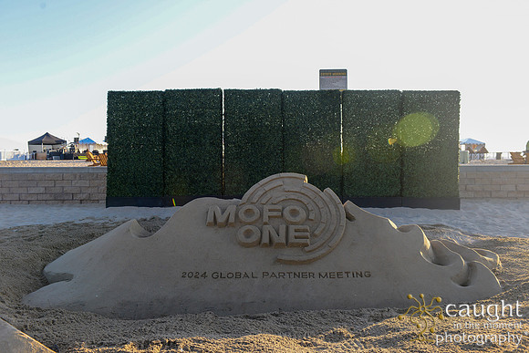 1326 MoFo ONE 2024 - Beach Dinner