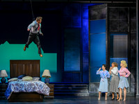 074 MTW Production of 9to5