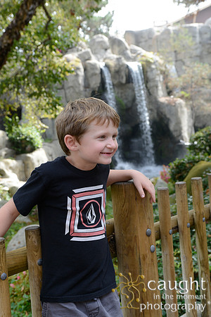 061 Family Portraits at Knott's 2016