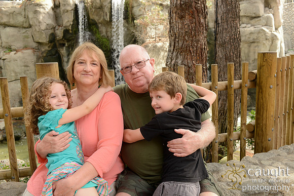 035 Family Portraits at Knott's 2016