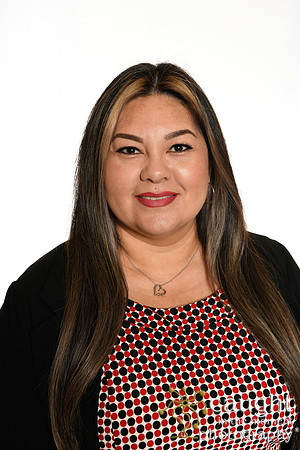 228 Reyes Coca-Cola Bottling Executive Portraits 2023