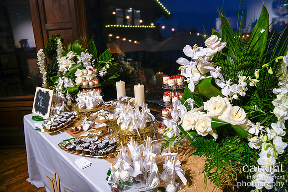 040 Greet Wedding