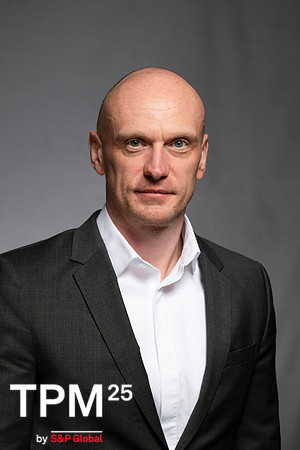 820 TPM25 Professional Headshots