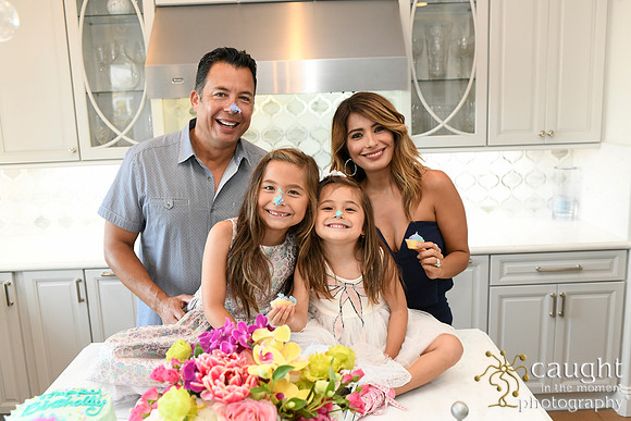 047 Estrada Family Portraits in Long Beach