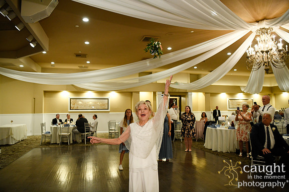 466 Rasmussen Wedding - Bouquet and Garter Toss