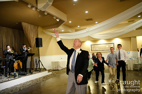 478 Rasmussen Wedding - Bouquet and Garter Toss