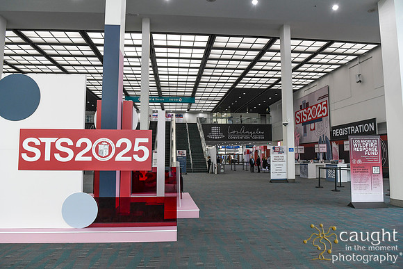 040 STS2025-Registration & Signage