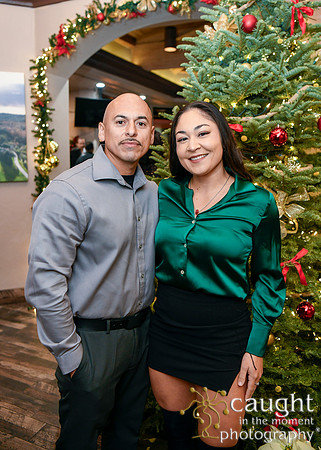036 Agendia Holiday Party Portraits 2023