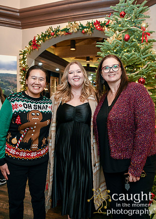 046 Agendia Holiday Party Portraits 2023