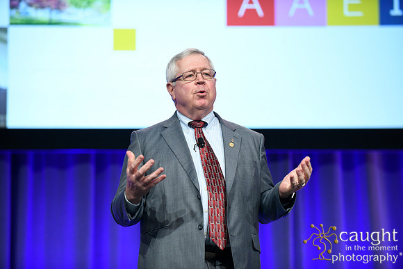 090 AAE 2019 in Montreal - Keynote with Mike Walsh