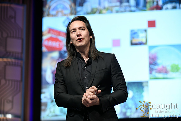 099 AAE 2019 in Montreal - Keynote with Mike Walsh