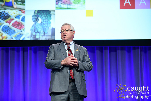 093 AAE 2019 in Montreal - Keynote with Mike Walsh