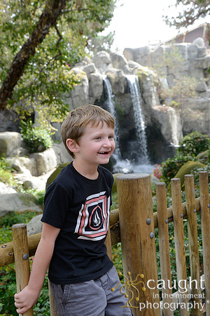063 Family Portraits at Knott's 2016
