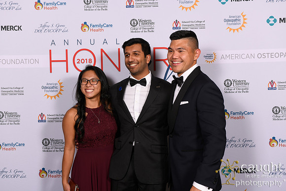 044 AOF Honors 2018-Step and Repeat