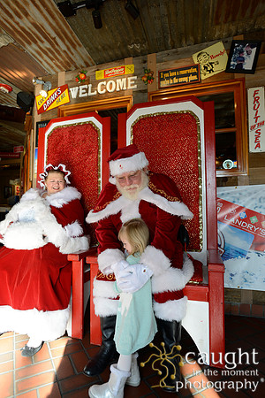 037 Breakfast with Santa at Bubba Gump Anaheim GardenWalk