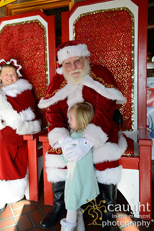 038 Breakfast with Santa at Bubba Gump Anaheim GardenWalk