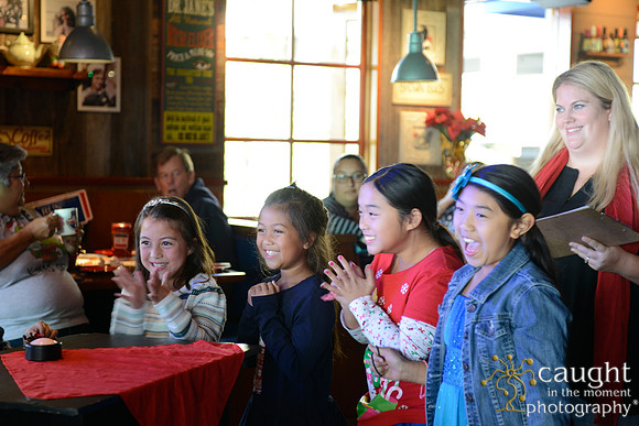 096 Breakfast with Santa at Bubba Gump Anaheim GardenWalk