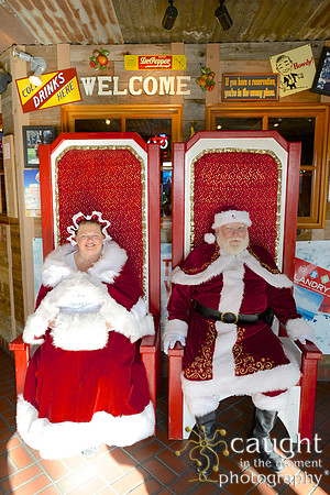 022 Breakfast with Santa at Bubba Gump Anaheim GardenWalk
