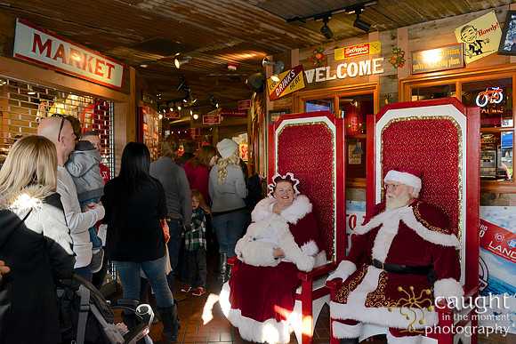 046 Breakfast with Santa at Bubba Gump Anaheim GardenWalk