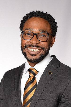 712 STS2024 Headshots
