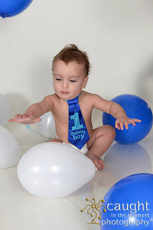 030 Liam Wacker 1st Birthday Portraits and Cake Smash