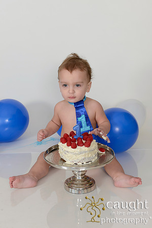 042 Liam Wacker 1st Birthday Portraits and Cake Smash