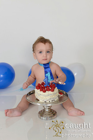 044 Liam Wacker 1st Birthday Portraits and Cake Smash