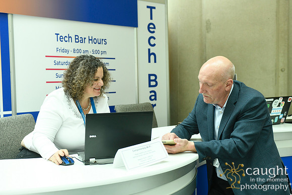 242 OMED 2018 San Diego - Tech Bar and Engagement Studio