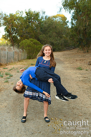 076 Trone Family Portraits in Seal Beach 2024