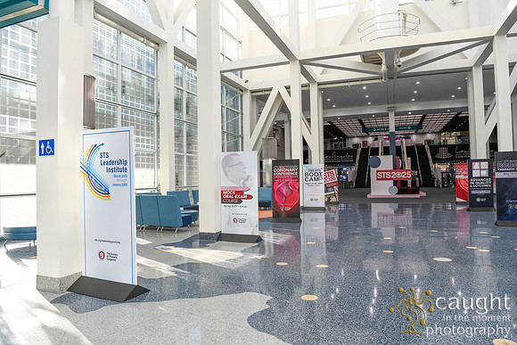 010 STS2025-Registration & Signage