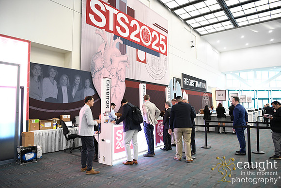 014 STS2025-Registration & Signage