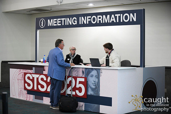 036 STS2025-Registration & Signage