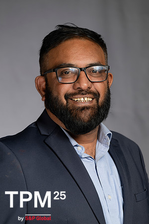 512 TPM25 Professional Headshots