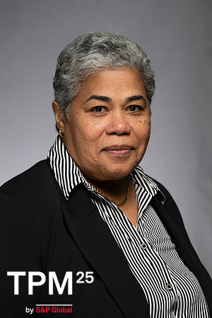 1020 TPM25 Professional Headshots