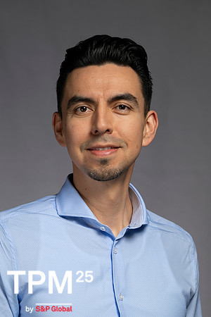 305 TPM25 Professional Headshots