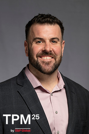 040 TPM25 Professional Headshots