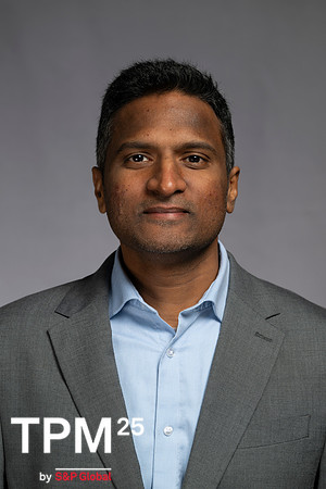 256 TPM25 Professional Headshots