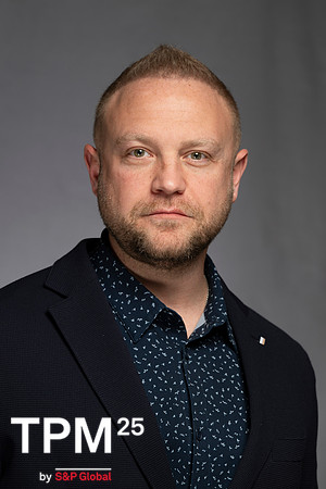 980 TPM25 Professional Headshots