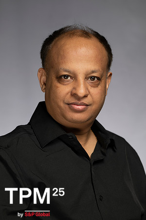 1042 TPM25 Professional Headshots