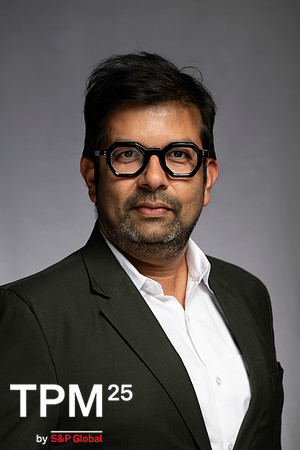 940 TPM25 Professional Headshots