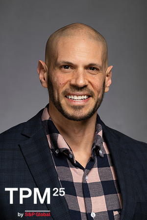 910 TPM25 Professional Headshots