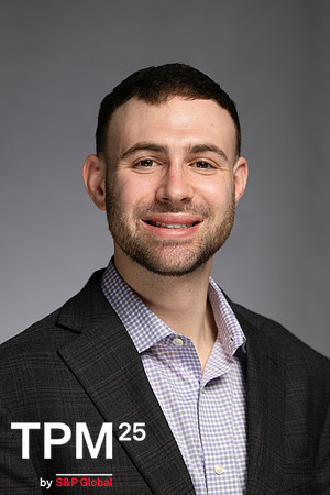 960 TPM25 Professional Headshots