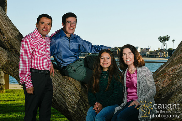 002R Farfan Family Portraits in Long Beach