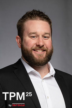 550 TPM25 Professional Headshots